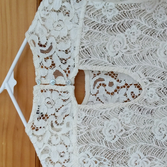 Lucky Brand Floral Lace Crocheted Whimsical Dainty Transparent Top Medium Ivory - Picture 9 of 16